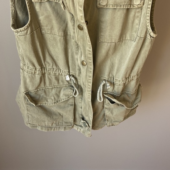 Per Se army green utility vest size small - Picture 3 of 6
